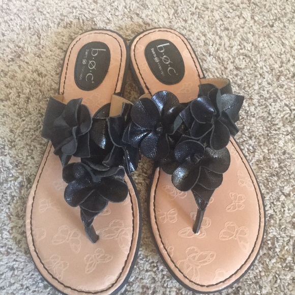 boc flip flops with flower
